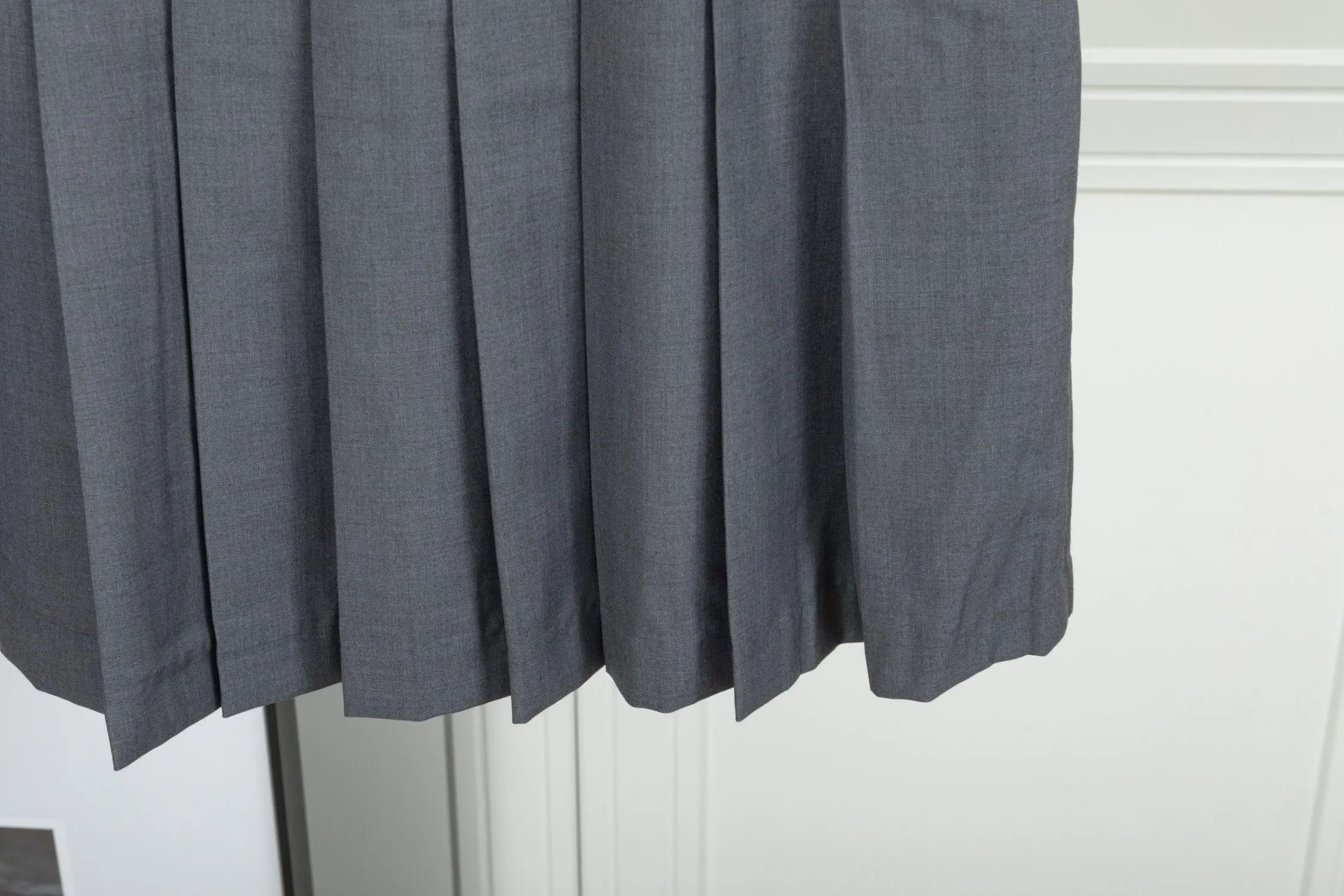 𝑻𝒉𝒐𝒎 𝑩𝒓𝒐𝒘𝒏𝒆 (Original 2 ) Thom Browne: 1:1 : Gray Black Size：0123